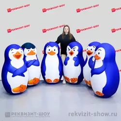 Огромный новогодний боулинг для эстафет