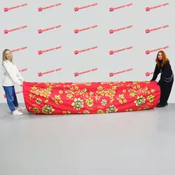 Яркий реквизит