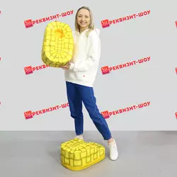 Командный аттракцион гигантские лапти